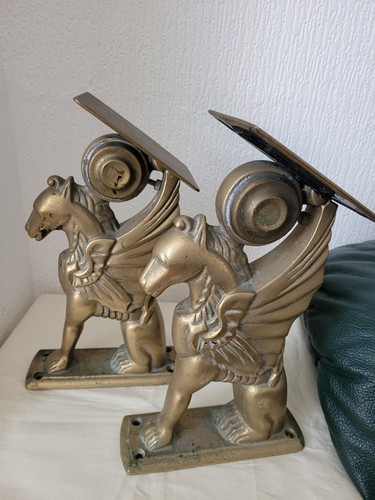Brass pegasus vtg end - x,