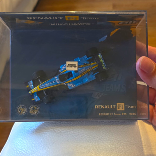 Minichamps renault team r25 - team,