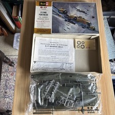 REVELL B-17 Flying Fortress