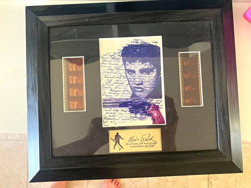 Elvis presley mounted film - presley,