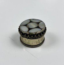 Vintage Trinket Box / Pillbox