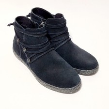 Ugg Rianne Black Suede Leather Ankle Boot 11123598 Booties Side Zip Wms 7US 38EU