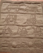 NEW GAND KNITTED BABY BLANKET