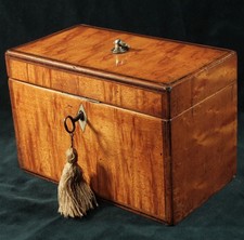 ANTIQUE GEORGIAN TEA CADDY