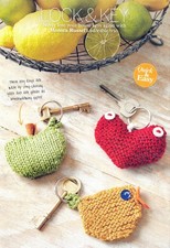 KNITTING PATTERN KEYRINGS APPLE/ BIRD/ HEART QUICK EASY DK SKM M8A