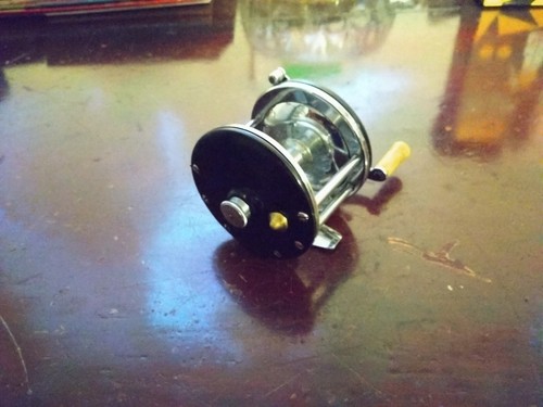 Vintage bakelite penn trolling - bakelite,