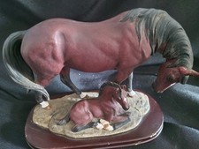 Leonardo Collection  HORSES MOTHER AND FOAL ON WOODEN BASE