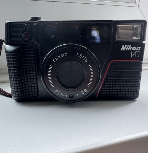 Nikon l35 af2 compact - l35,