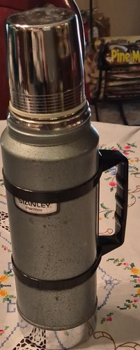 Vintage stanley vacuum - 32,