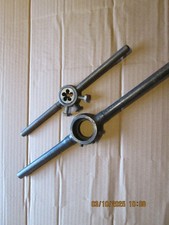 2 off split die holders for 1" and 1 5/16" dies plus 3/8Whit HSS GT Die