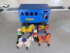 Wooden Horse Box with Horses/Figures