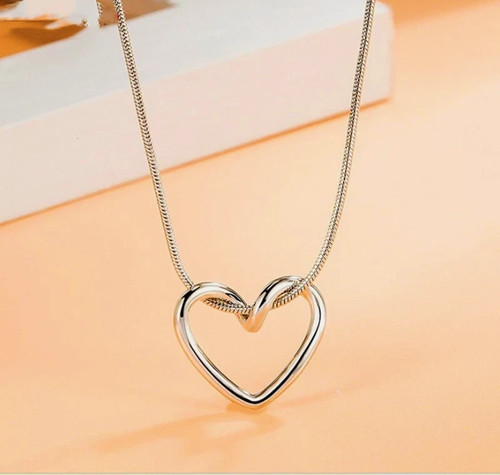 Glossy heart pendant necklace - glossy,