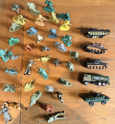 Vintage toy soldiers - vintage,