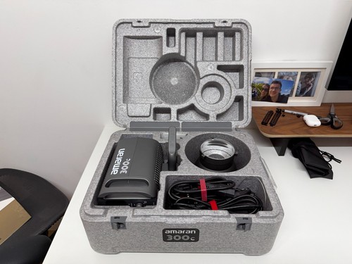Aputure amaran 300c rgb - 300c, led
