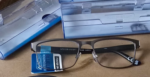 Foster grant reading glasses - reading,
