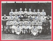 STOKE CITY FC 1959-60 RARE ORIGINAL HAND SIGNED TEAM GROUP 23 X AUTOGRAPHS