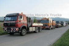 Truck Photo Mercedes-Benz 3053