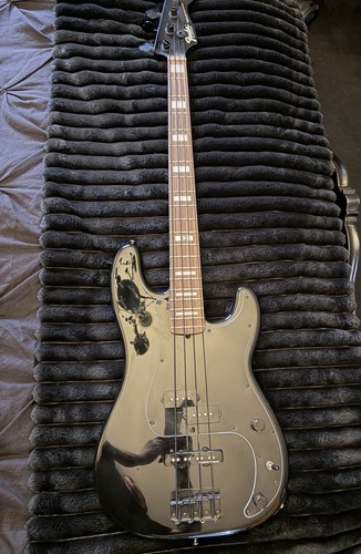 Fender duff mckagan - fender,