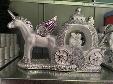 XL SILVER CRUSHED DIAMOND SPARKLY CARRIAGE COUPLE UNICORN ORNAMENT SITTER BLING✨