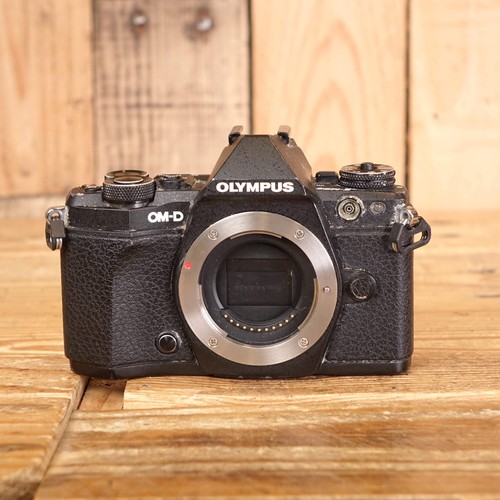 Faulty olympus m5 ii - e-m5,