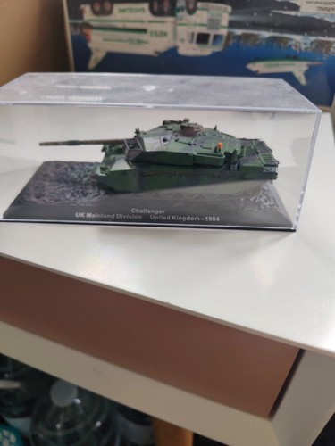 Scale british challenger - 1:72,