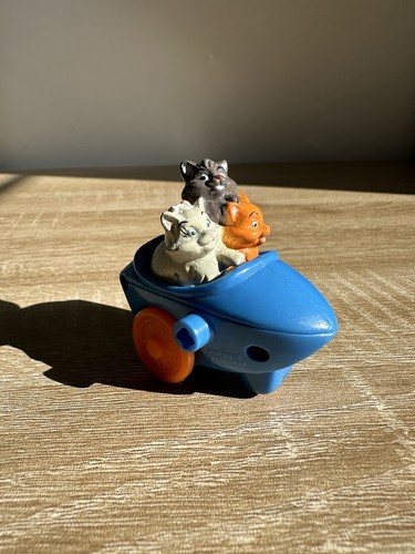 Retro aristocats side - aristocats, car