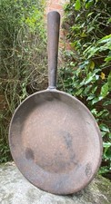 Antique Good Well Weathered Iron Romany Gypsy Skillet Pan Garden Interior Prop