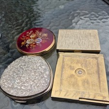 4 STRATTON  Powder Compacts 1 Step Paris 1 unnamed  