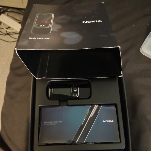 Nokia 8600 luna mobile phone - nokia,