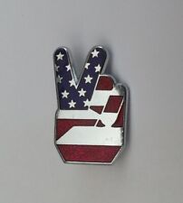 USA PEACE FINGER ENAMEL LAPEL PIN BADGE CAP BADGE