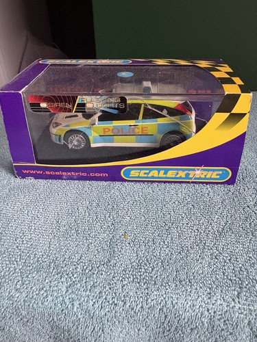 Ford focus police car - ford,