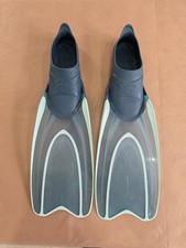 Fins or flippers for scuba or