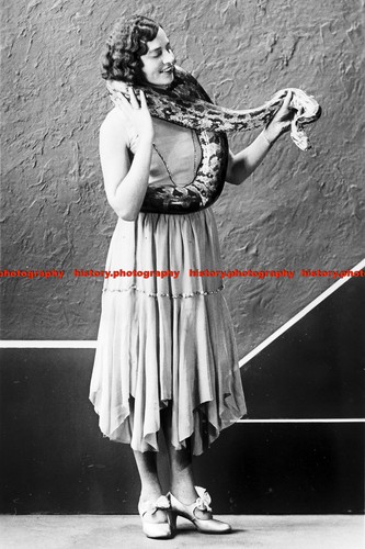 F002498 circus woman and snake - woman,