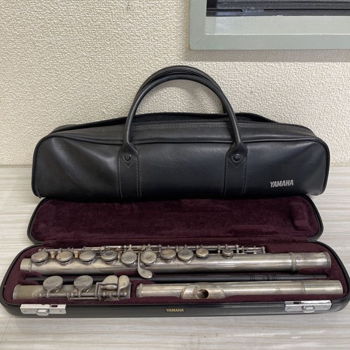 Yamaha flute 211 with case - with, and
