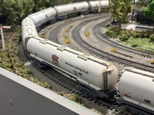 8 Hornby R6336 OO Gauge 100t Bogie Tank Wagons EWS