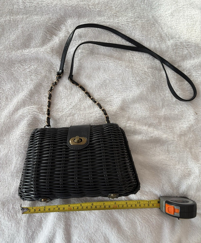 Black woven wicker shoulder - black,