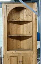 Old Vintage Tall Pine Corner