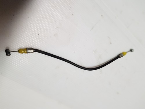Suzuki gsr750 seat lock cable