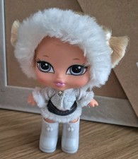 Bratz Babyz Bratz MGA Storybook Cloes North Pole Journey