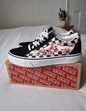 Black white pink Cherry