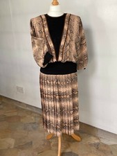 Vintage 2 Piece Printed Thai Silk Crepe Suit. Pleated Skirt / Blouson Top. S14