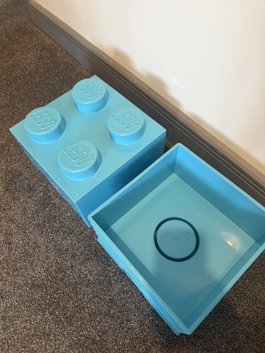Lego light blue 2x2 - lego,