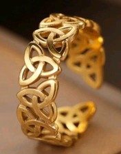 1  golden Celtic Knot Open