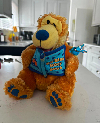 Storytelling bear the - bear, in