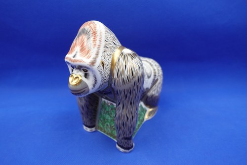 Royal crown derby mountain - crown,