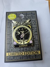 Hard Rock Cafe Pin Badge