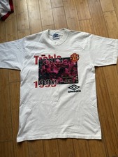 MANCHESTER UNITED 1999 TREBLE VINTAGE FOOTBALL TEE SQUAD COTTON T-SHIRT UMBRO