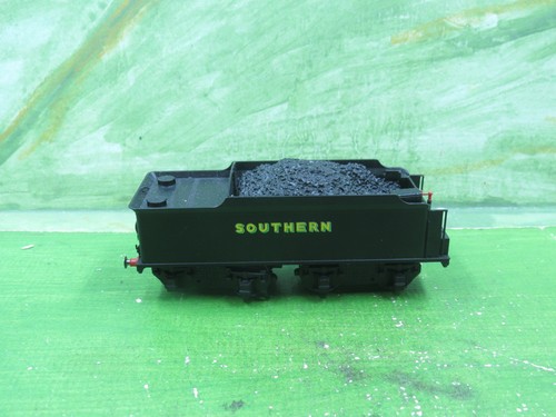 Hornby r3411 class - hornby,