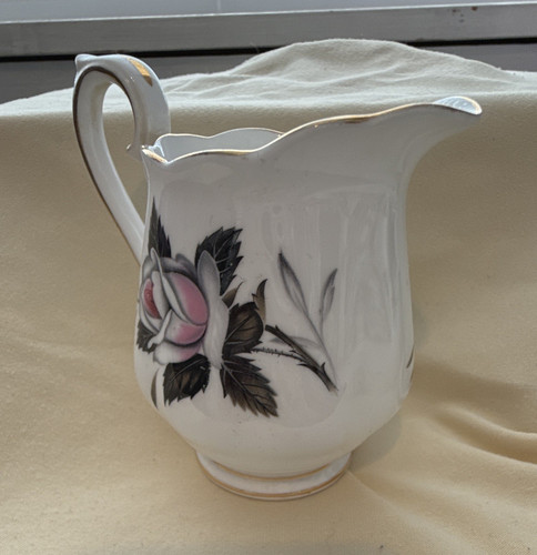 Royal albert queen messenger - royal,