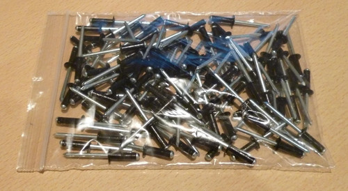 Black pop rivets - black,